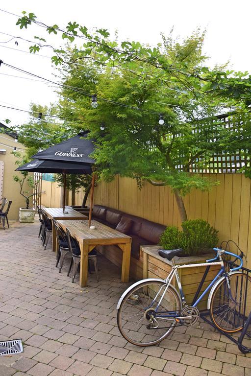 The Prince Albert Backpackers & Bar เนลสัน ภายนอก รูปภาพ