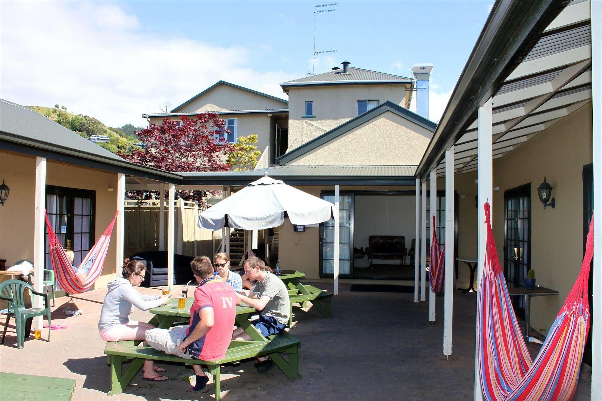 The Prince Albert Backpackers & Bar เนลสัน ภายนอก รูปภาพ