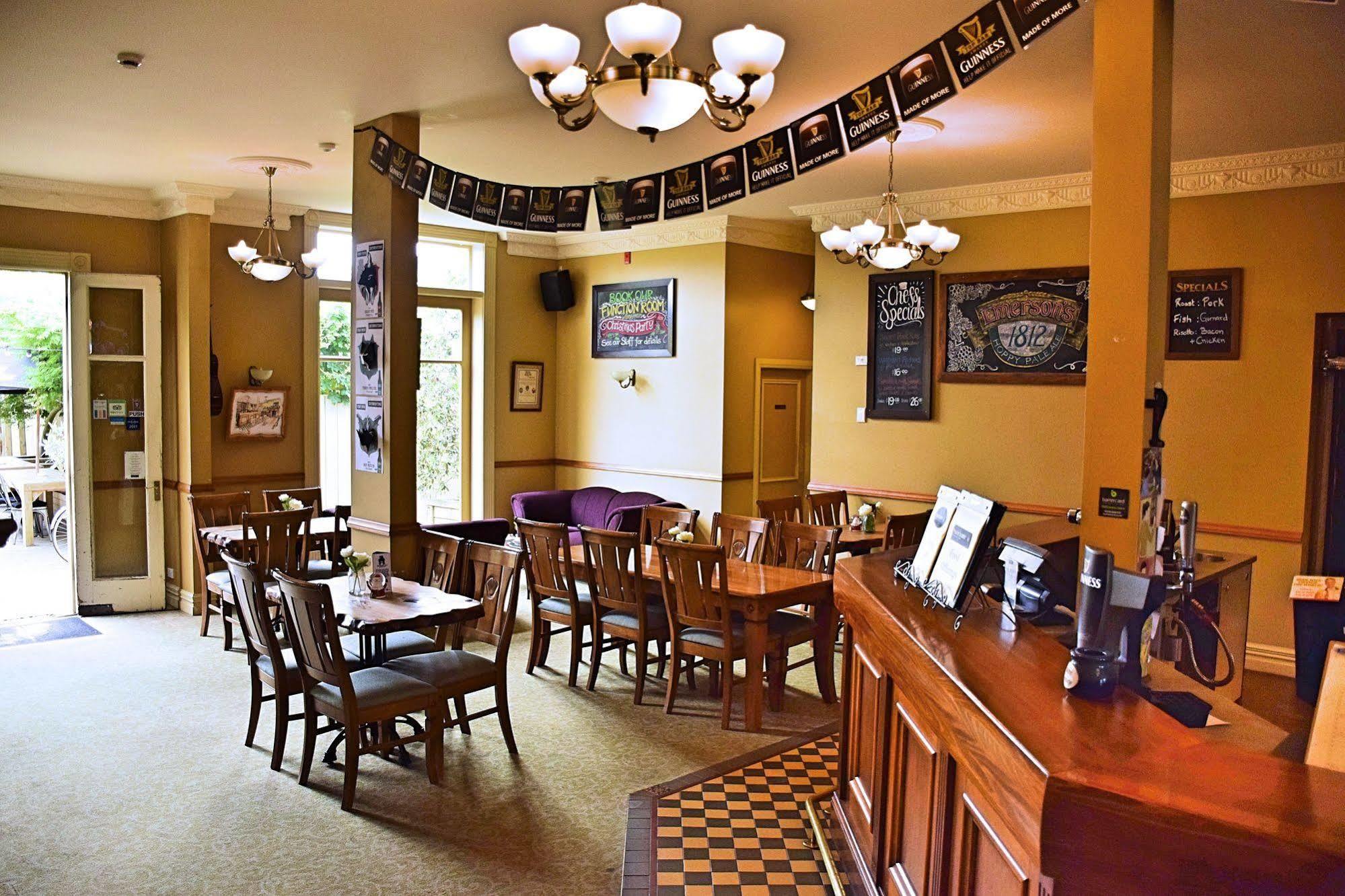 The Prince Albert Backpackers & Bar เนลสัน ภายนอก รูปภาพ